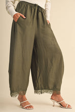 Load image into Gallery viewer, Holland Barrel Lace Pants - Olive