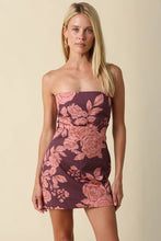 Load image into Gallery viewer, Claire Strapless Mini Dress : Wine Pink