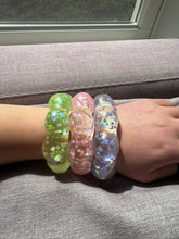 Load image into Gallery viewer, Feelzies™ Original Squishy Bracelet: Lavender Sparkle