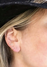 Load image into Gallery viewer, Minimalist - Spiral - Gold Earrings