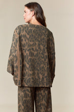 Load image into Gallery viewer, Kinsey Leopard Top
