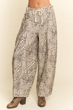 Load image into Gallery viewer, Zara Leopard Denim