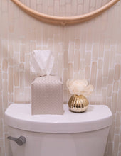 Load image into Gallery viewer, Sweet Grace Plaid Flower Diffuser