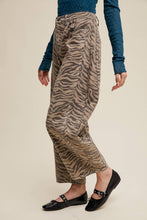 Load image into Gallery viewer, Zina Zebra Jeans