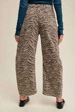 Load image into Gallery viewer, Zina Zebra Jeans