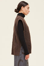 Load image into Gallery viewer, Tiffany Sweater Vest
