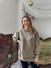 Load image into Gallery viewer, DOORBUSTER Allie Sweatshirt
