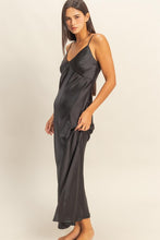 Load image into Gallery viewer, Chelsea Maxi Dress
