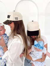 Load image into Gallery viewer, Mommin&#39; - Black Vintage Trucker Hat: Cheetah
