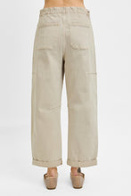 Load image into Gallery viewer, Halle Jeans
