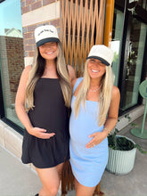 Load image into Gallery viewer, Mommin&#39; - Black Vintage Trucker Hat: Cheetah
