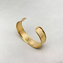 Load image into Gallery viewer, Hammered Texture 18K Gold Plated Stainless Steel Cuff
