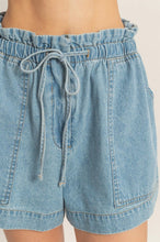 Load image into Gallery viewer, Devin Denim Shorts
