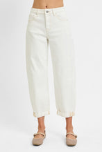 Load image into Gallery viewer, Ellie Barrel Jeans
