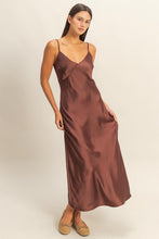 Load image into Gallery viewer, Chelsea Maxi Dress
