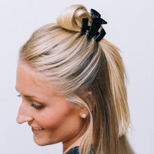 Load image into Gallery viewer, Classic | Jet Black | Petite | Claw Clip
