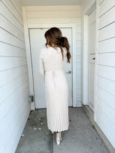 Load image into Gallery viewer, Iris Maxi Dress
