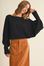 Load image into Gallery viewer, Jaslyn Pullover - Black
