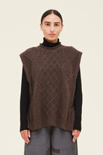 Load image into Gallery viewer, Tiffany Sweater Vest
