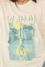 Load image into Gallery viewer, Def Leppard Color Graphic Tee
