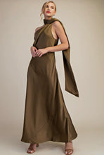 Load image into Gallery viewer, Jessica Maxi Dress
