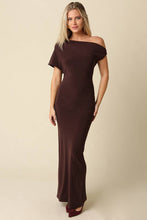 Load image into Gallery viewer, Lenny Maxi Dress
