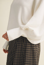 Load image into Gallery viewer, Jaslyn Pullover - Cream
