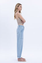 Load image into Gallery viewer, Kristin Jeans
