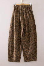 Load image into Gallery viewer, Honey Leopard Barrel Pants
