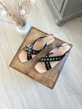 Load image into Gallery viewer, Kylie Sandals
