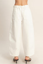 Load image into Gallery viewer, Dolce Denim Pants- White
