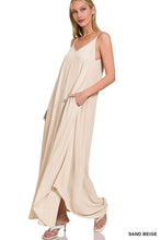 Load image into Gallery viewer, Sadie Maxi Dress
