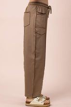 Load image into Gallery viewer, Jayden Pants - Mocha
