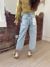 Load image into Gallery viewer, Lilah High Rise Barrel Jeans
