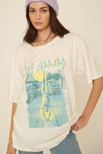 Load image into Gallery viewer, Def Leppard Color Graphic Tee
