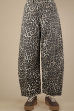 Load image into Gallery viewer, Kaylee Leopard Barrel Jeans
