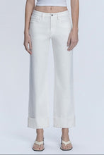 Load image into Gallery viewer, Hannah Jeans
