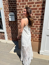 Load image into Gallery viewer, Sunday Midi Dress
