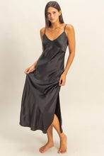 Load image into Gallery viewer, Chelsea Maxi Dress
