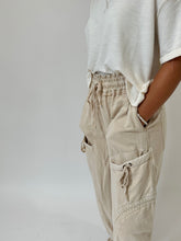 Load image into Gallery viewer, Bowen Balloon Pants
