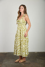 Load image into Gallery viewer, Elenor Midi Dress
