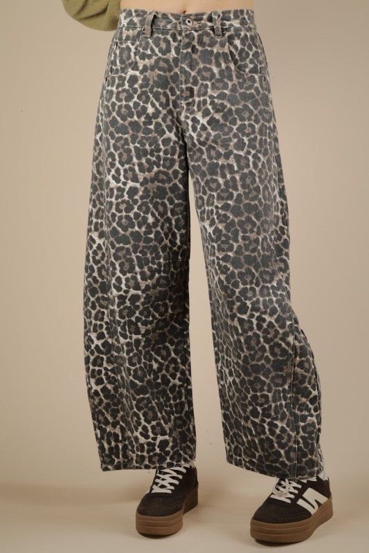 Kaylee Leopard Barrel Jeans