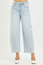 Load image into Gallery viewer, Sierra High Rise Jeans
