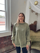 Load image into Gallery viewer, DOORBUSTER Allie Sweatshirt
