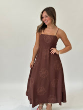 Load image into Gallery viewer, Saylor Midi Dress- Mocha
