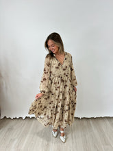 Load image into Gallery viewer, Hart Midi Dress
