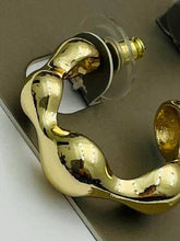 Load image into Gallery viewer, Poder Hoop (gold)
