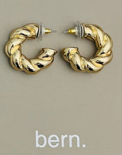 Load image into Gallery viewer, Chunky Twist Hoop (gold)

