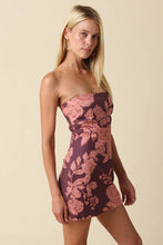 Load image into Gallery viewer, Claire Strapless Mini Dress : Wine Pink
