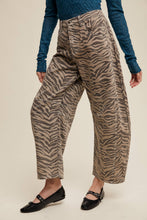 Load image into Gallery viewer, Zina Zebra Jeans

